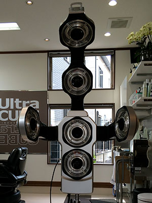 縮毛矯正：縮毛矯正機器